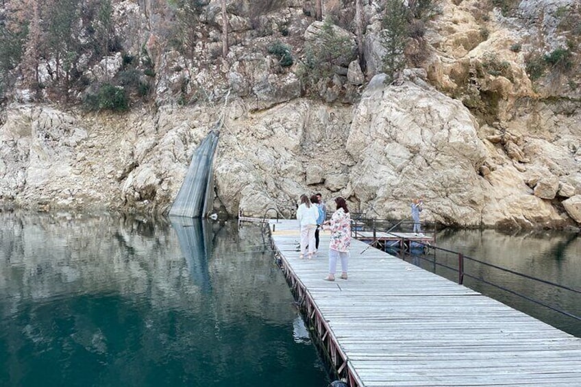 Full Day Green Canyon Boat Tour with Lunch Included
