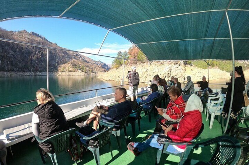  Full Day Green Canyon Boat Tour with Lunch Included