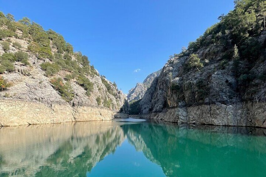  Full Day Green Canyon Boat Tour with Lunch Included