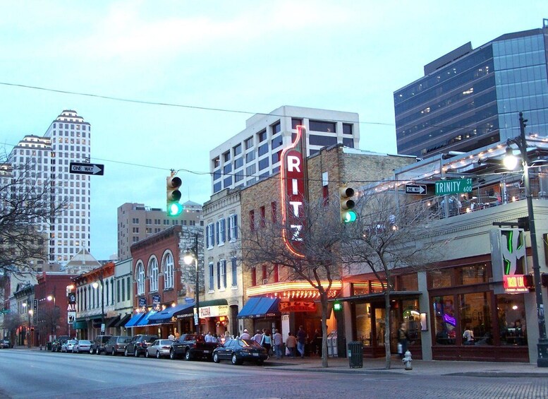 Picture 8 for Activity Austin: Downtown Live Music Pub Crawl