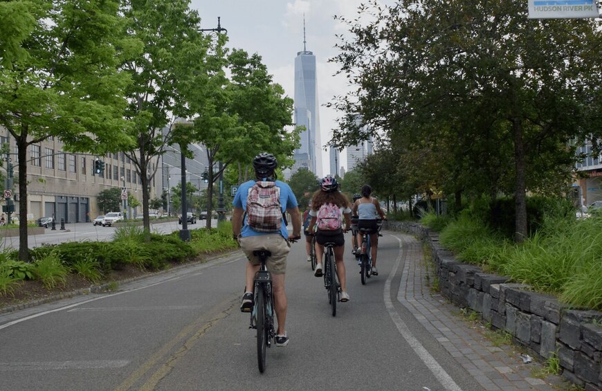 Picture 3 for Activity Electric Bike Tour: Classic Manhattan And More!