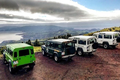 Hors des sentiers battus Demi-journée Sete Cidades Jeep Tour