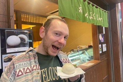 Japanese Traditional Sweets Tour in Asakusa
