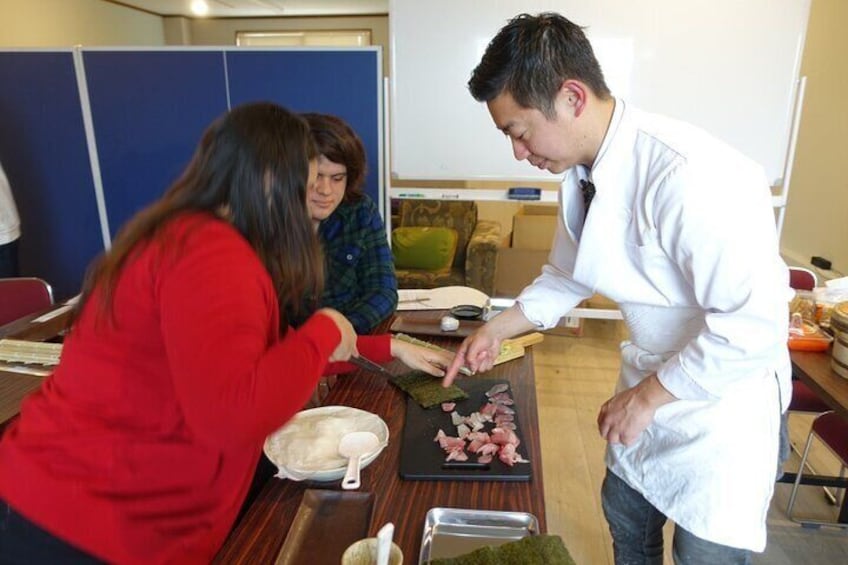 Sushi Making Experience with a Sushi Chef