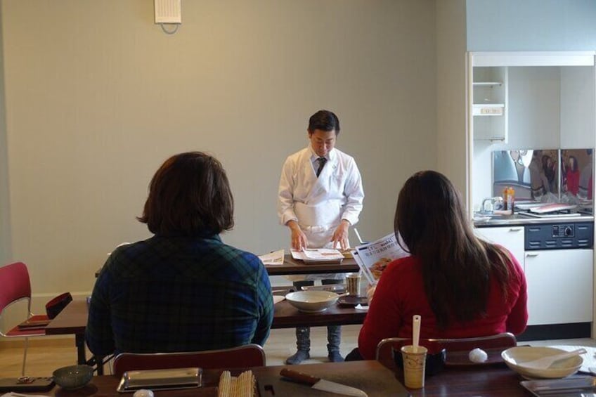 Sushi Making Experience with a Sushi Chef