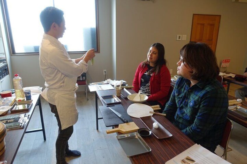 Sushi Making Experience with a Sushi Chef