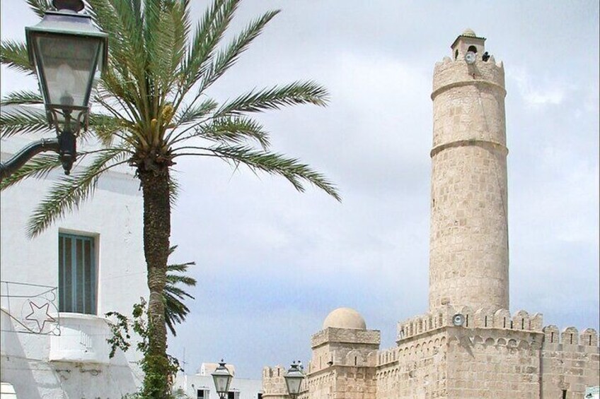 Private Tour of Medina of Kantaoui and Hergla from Sousse
