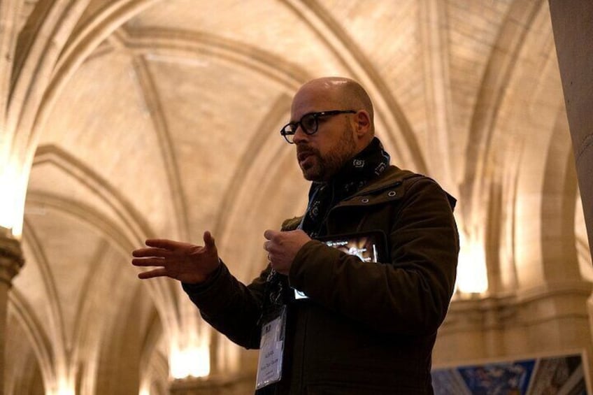Sainte-Chapelle and Conciergerie Guided Tour with Ticket in Paris