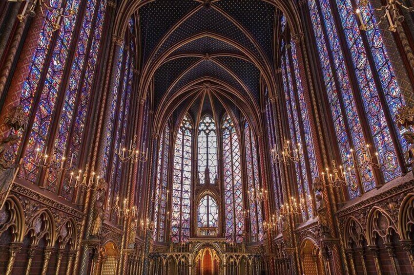 Sainte-Chapelle and Conciergerie Guided Tour with Ticket in Paris