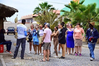 Sal island: Secrets of Native Guide All-Inclusive Tour with Lunch