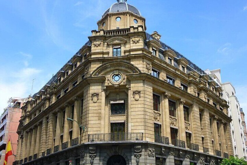 2 Hours Private Family Guided Walking Tour in Bilbao