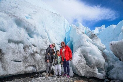 Blue Safari Experience: Hiking and Navigation on Glaciers