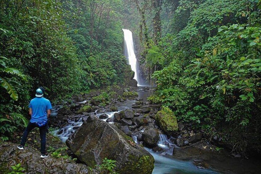 Enjoy viewpoints towards 4 different waterfalls.