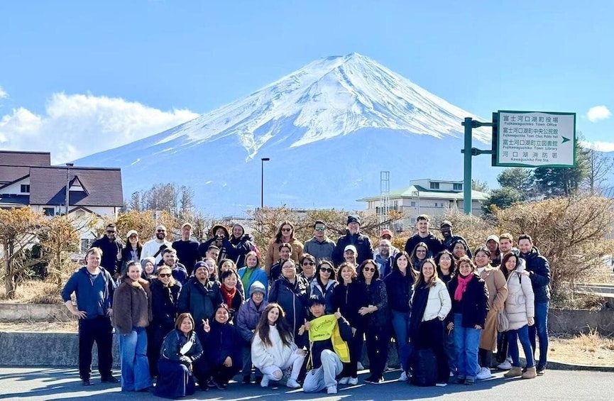 Picture 5 for Activity From Tokyo: Mt. Fuji 5th, Oshino Hakkai, Onsen Full-Day Trip