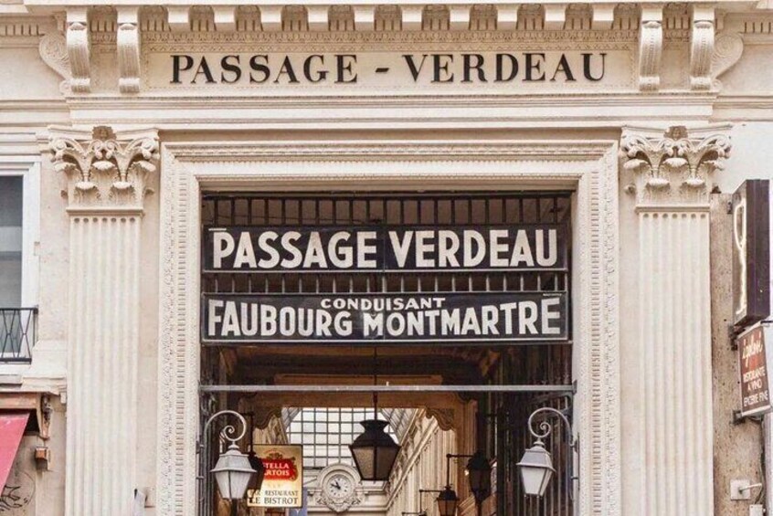 Secret Covered Passages Tour in Paris