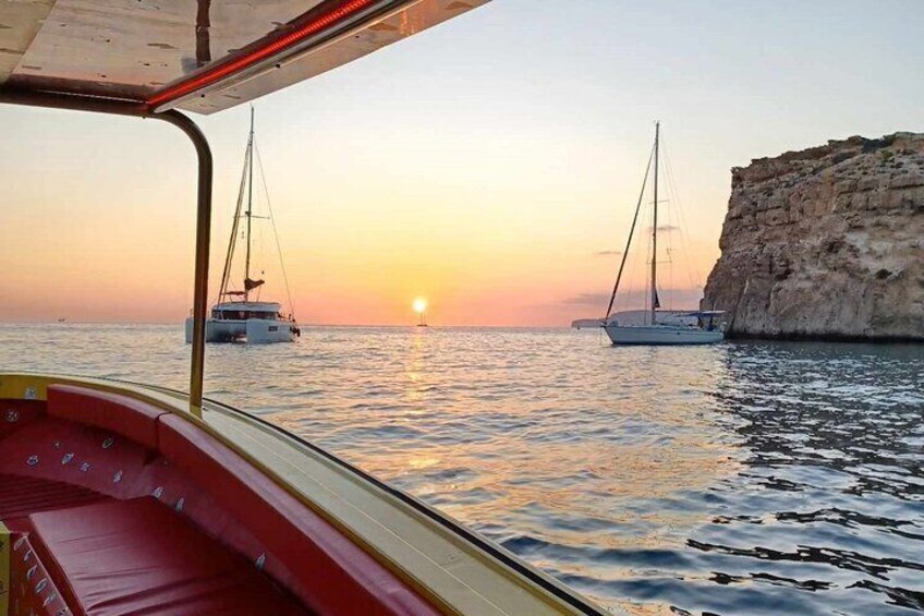 4 Hour Private Boat Tour Around Comino and Gozo