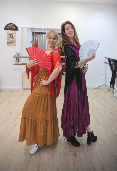 Picture 6 for Activity Málaga: Learn to dance flamenco rumba in 45 minutes