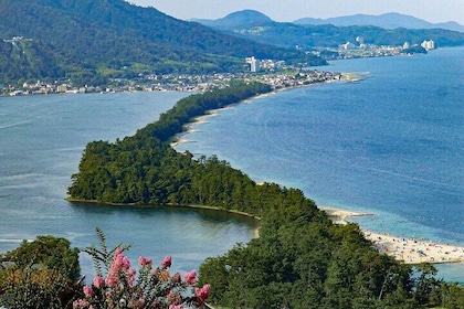 From Osaka/Kyoto: Amanohashidate & Miyama Village 1Day Bus Tour