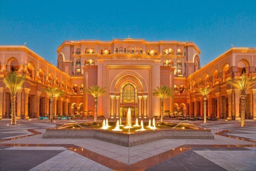 The iconic Emirates Palace Abu Dhabi Dining Experience 