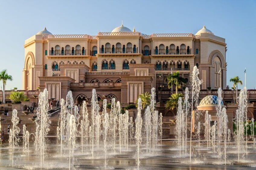 The iconic Emirates Palace Abu Dhabi Dining Experience 