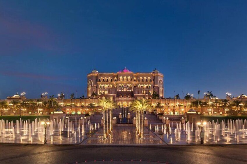 The iconic Emirates Palace Abu Dhabi Dining Experience 