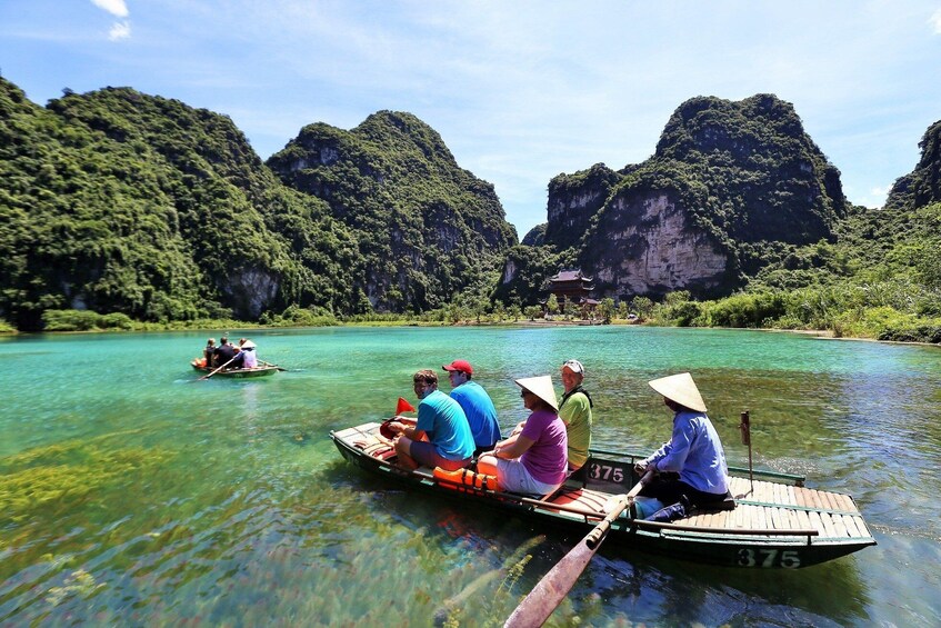 Vietnam: Full-Day Trang An Complex and Bai Dinh Pagoda From Hanoi