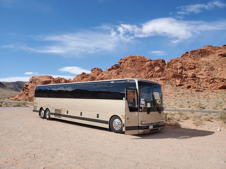 Lower Antelope Canyon & Horseshoe Bend Tour From Vegas with Lunch