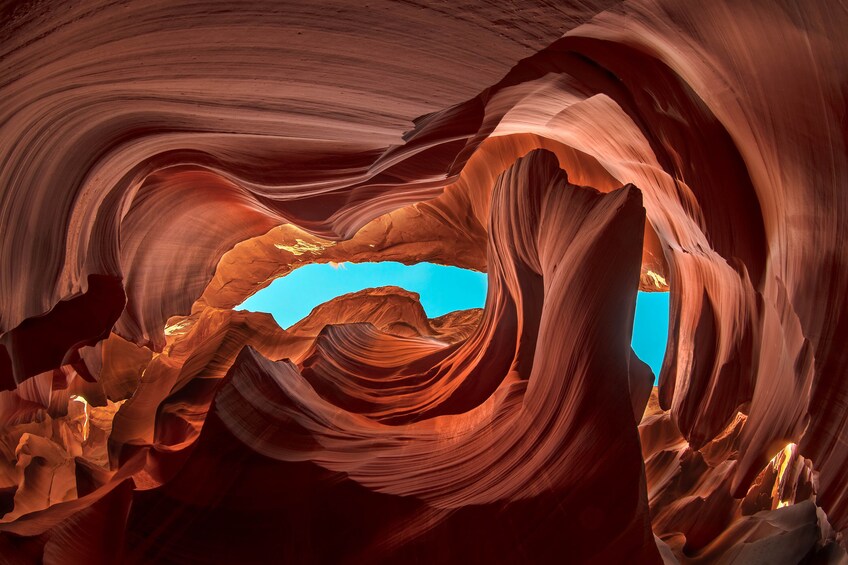 Lower Antelope Canyon & Horseshoe Bend Tour From Vegas with Lunch