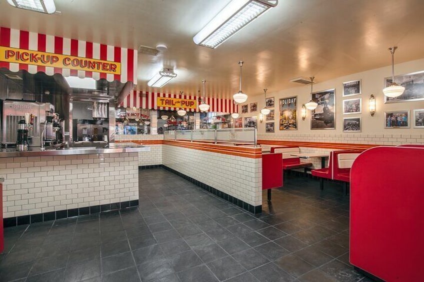 Private Historical Journey in the Tail O the Pup in LA