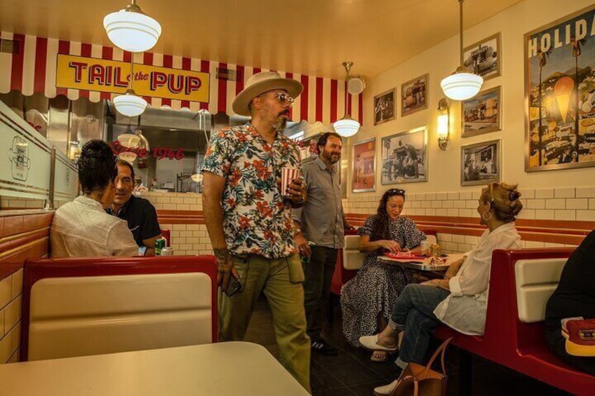 Private Historical Journey in the Tail O the Pup in LA
