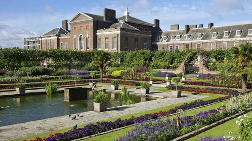 London Pengalaman Minum Teh di Istana Kensington & Taman VIP