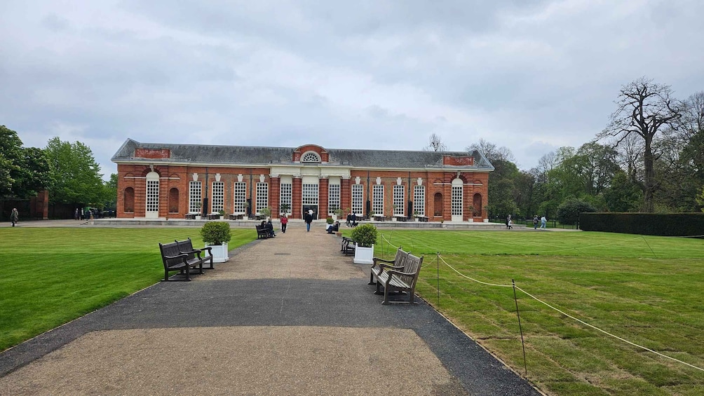 Picture 21 for Activity London: VIP Kensington Palace Tour and Royal High Tea