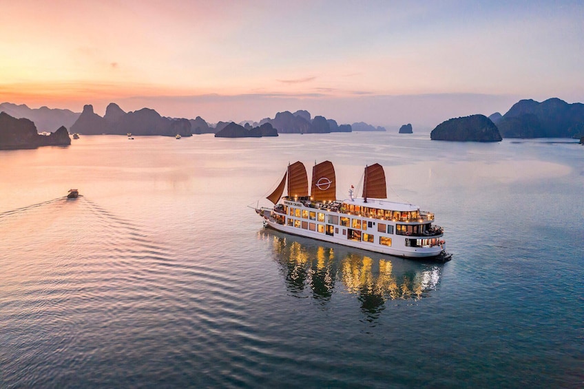 Vietnam - Nha Trang Bay Discovery With Emperor Cruises