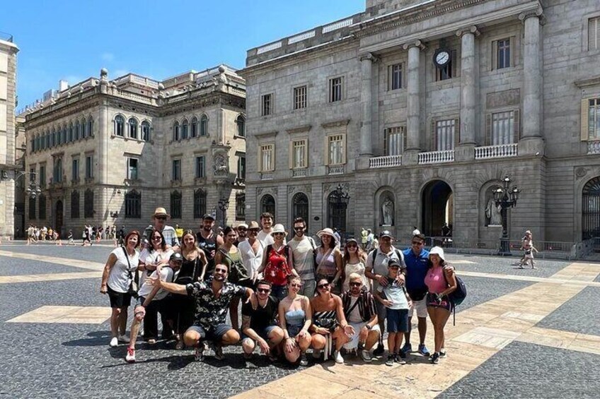 The tour of Barcelona Modernism and Gothic Quarter