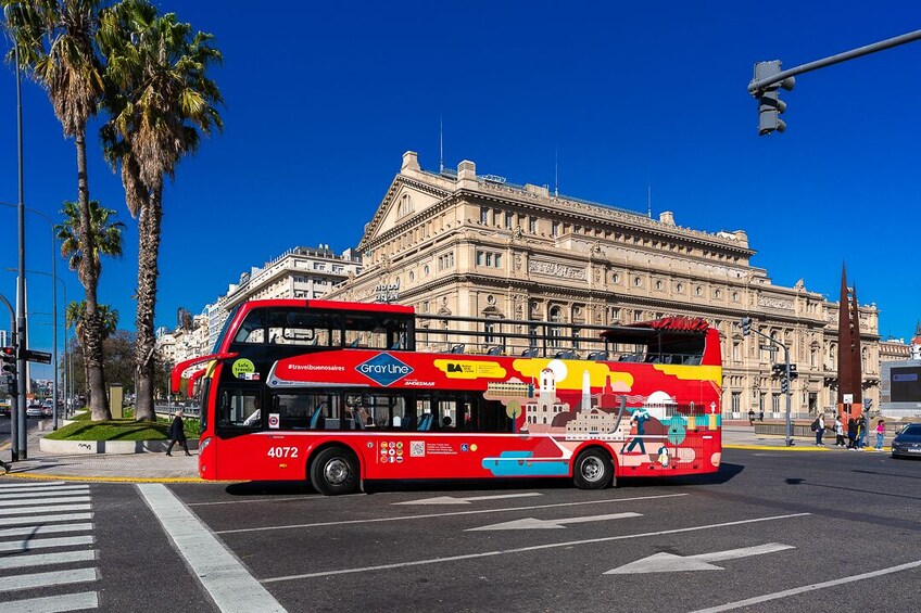 Sailing and Lunch at Palacio Paz Combo + Hop On Hop Off 48 hours