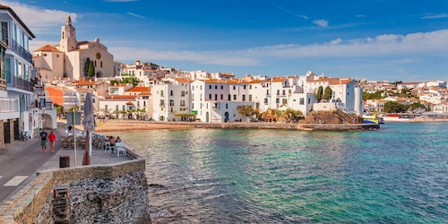 Barcelonasta: Girona, Figueres, Dalí-museo ja Cadaqués.