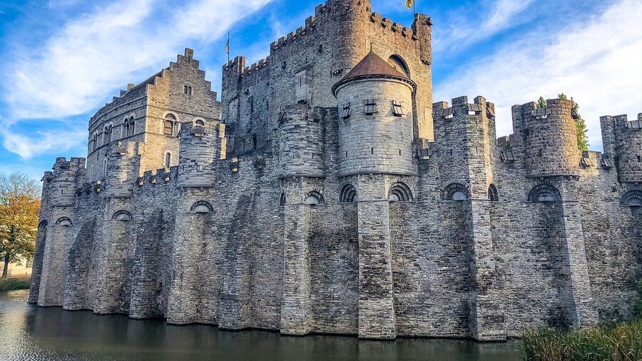 Ghent: Guided Walking Tour and Canal Boat Trip