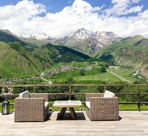 Kazbegi-Ananuri-Gudauri Bentang alam legendaris, sejarah Kelompok