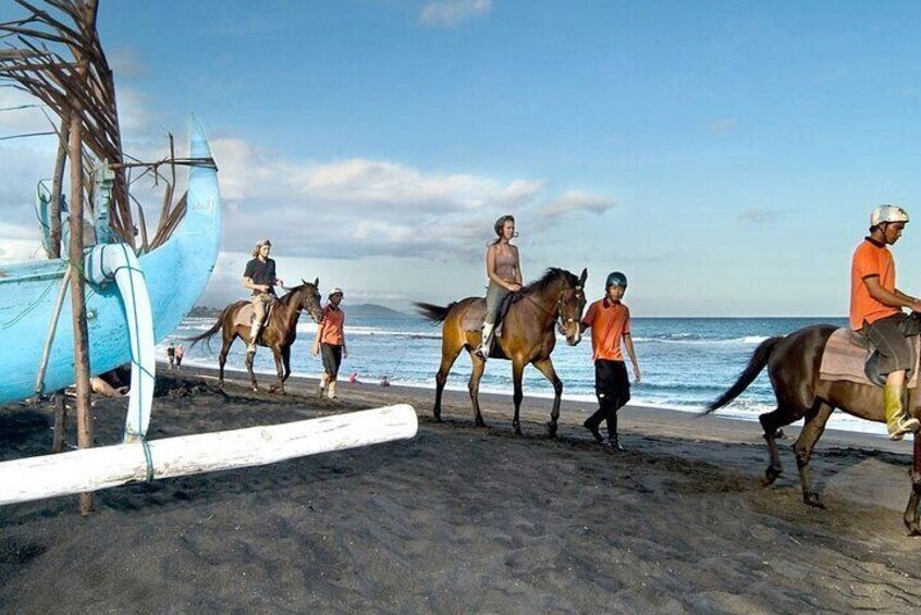 1 hour Bali Horse Riding saba beach Luxury experiance