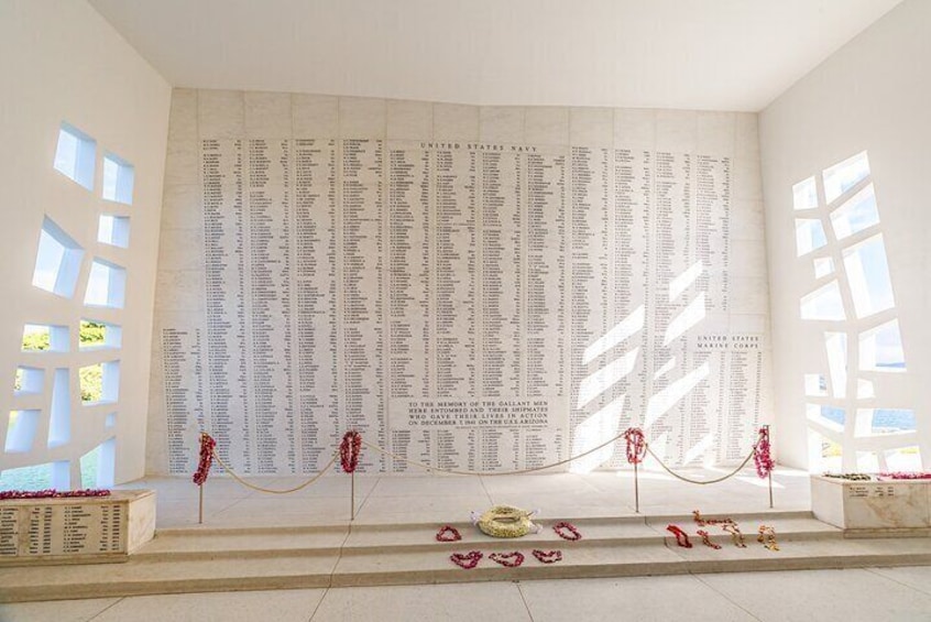 Tribute to Pearl Harbor Arizona Memorial and Honolulu City Tour