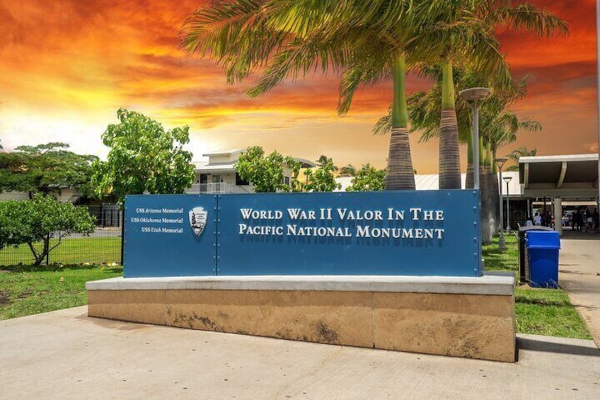 Tribute to Pearl Harbor Arizona Memorial and Honolulu City Tour