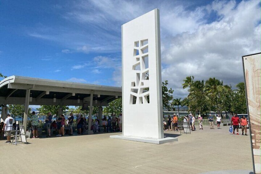 Tribute to Pearl Harbor Arizona Memorial and Honolulu City Tour