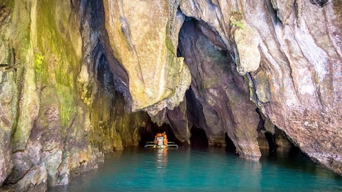 Private Full-Day Tour to Puerto Princesa Subterranean River with Lunch