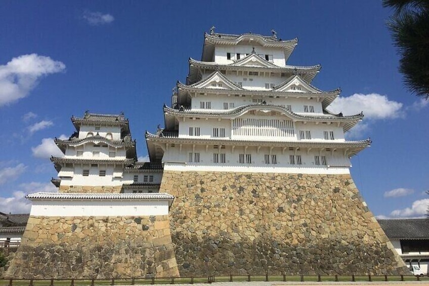 Full-Day Private Guided Tour to Himeji and Kobe Cities