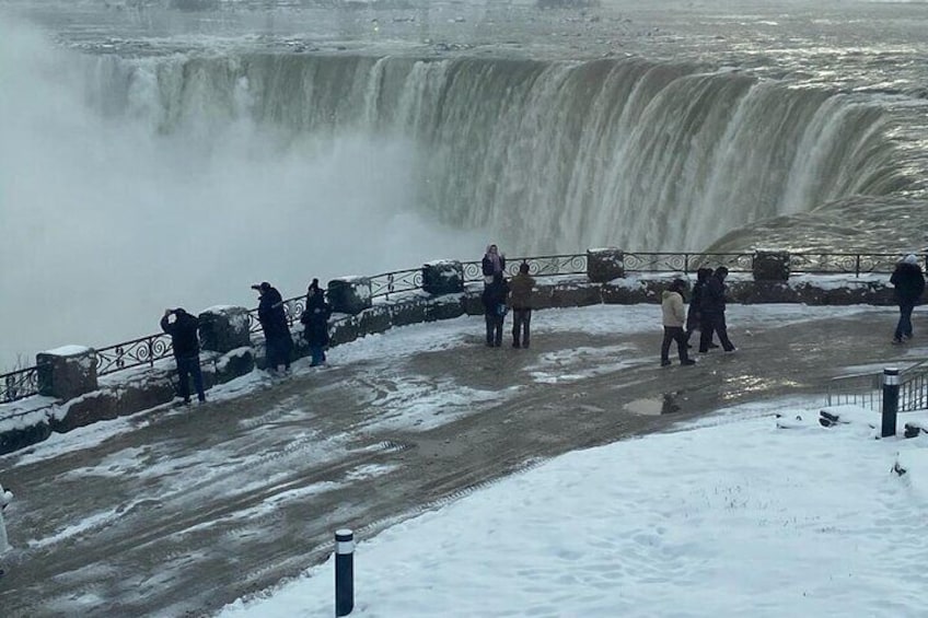 Explore Niagara on a Sightseeing Boat Tour!