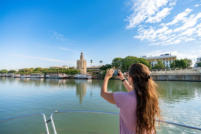 Picture 2 for Activity Seville: Guadalquivir Yacht Tour w/ Drink & Food Options