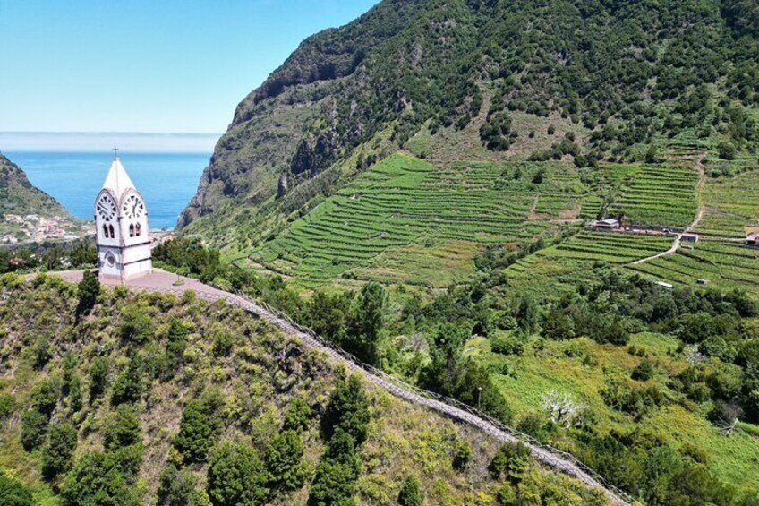 Enchanted Vineyards, Wine 4x4 Tour and Sea Cliff Cabo Girão