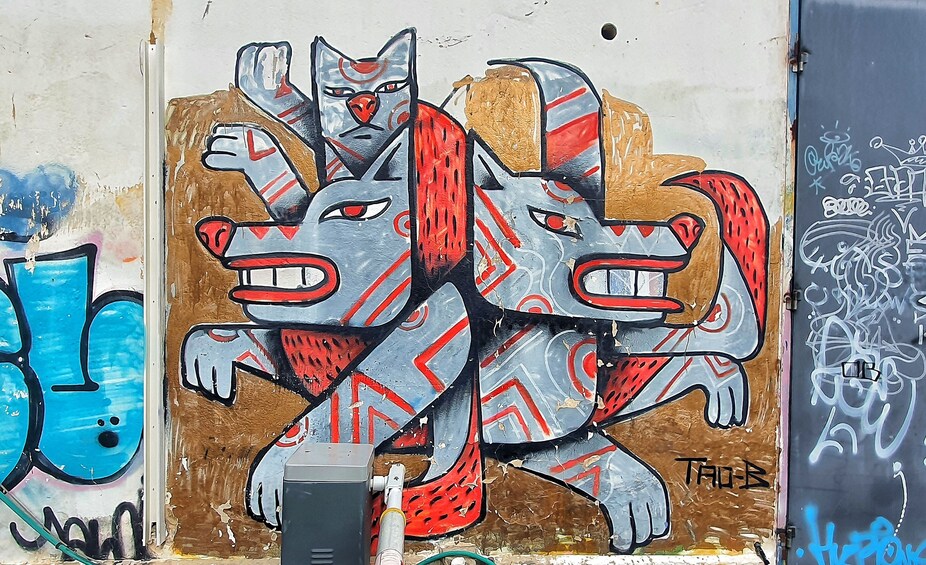 Tel Aviv Street Art Tour: Graffiti in Nakhlat Binyamin 