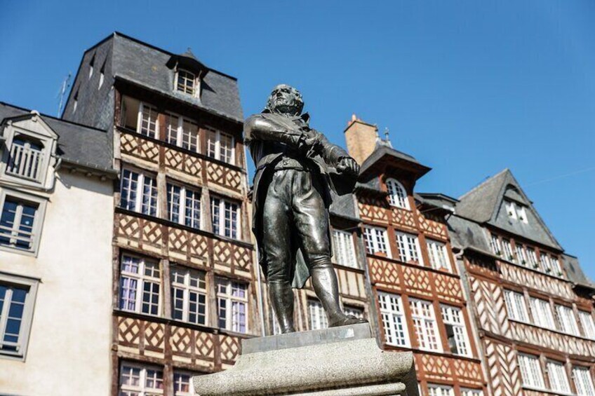 Rennes: Private guided walking tour of the city centre