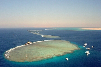 Tiran Island Snorkelling Cruise from Hurghada